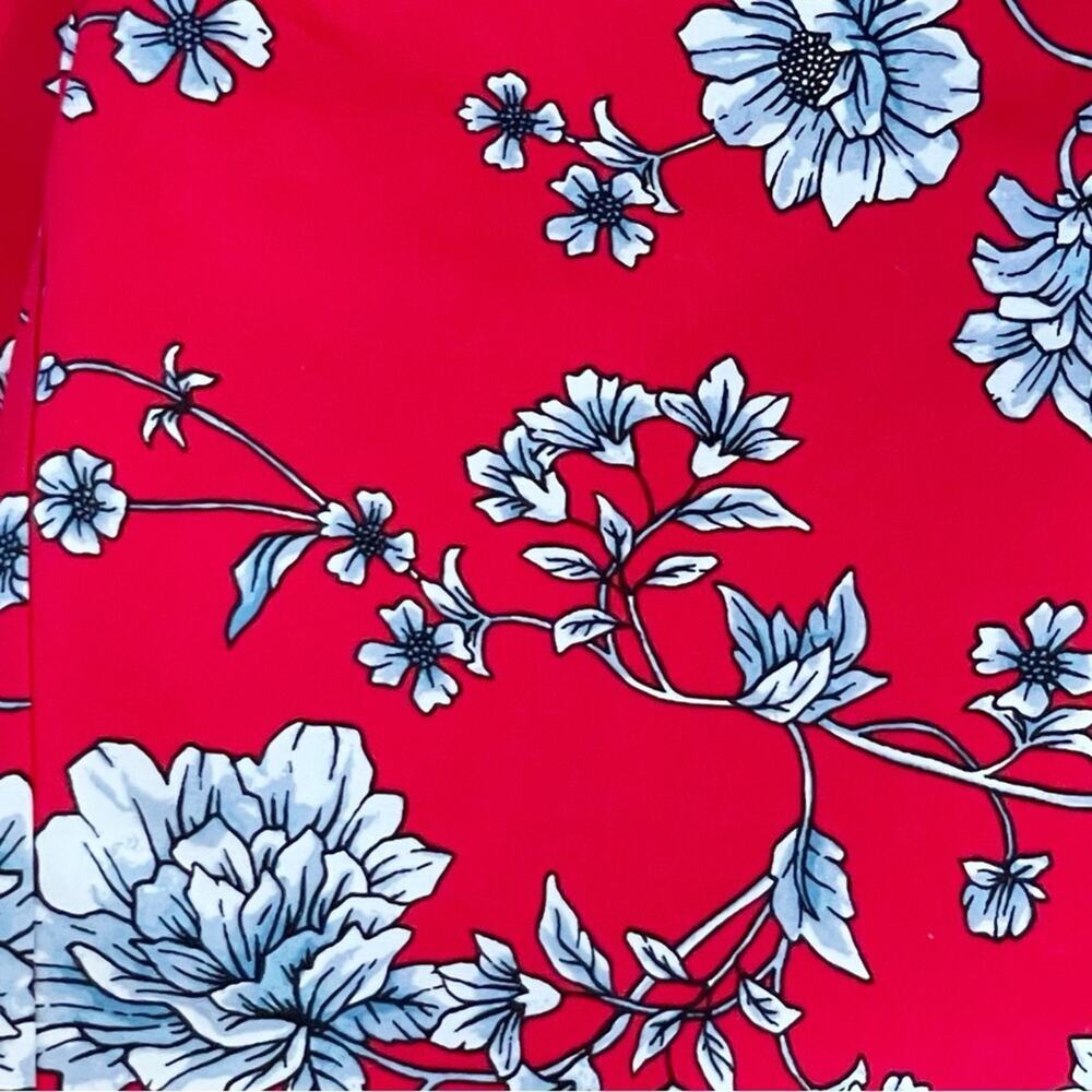NEW Roz & Ali Floral Cropped Pants Red Blue Size 6 - Picture 4 of 14